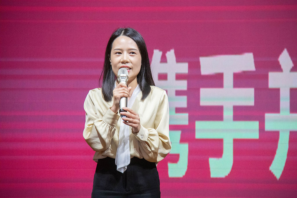 博思花藝婚慶教育,婚慶培訓(xùn),花藝培訓(xùn),插花培訓(xùn),花藝師培訓(xùn),主持人培訓(xùn),商務(wù)主持人培訓(xùn),花店運營培訓(xùn),花店全系統(tǒng)營銷,小白開花店,小白學(xué)主持,金璽棠婚慶酒店,金璽棠總部,鄭州金麻雀教育科技有限公司 博思花藝婚慶教育,婚慶培訓(xùn),花藝培訓(xùn),插花培訓(xùn),花藝師培訓(xùn),主持人培訓(xùn),商務(wù)主持人培訓(xùn),花店運營培訓(xùn),花店全系統(tǒng)營銷,小白開花店,小白學(xué)主持,金璽棠婚慶酒店,金璽棠總部,鄭州金麻雀教育科技有限公司