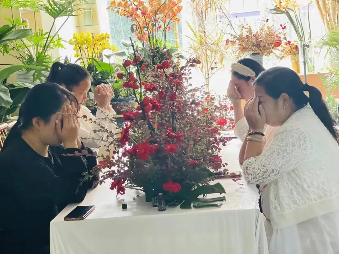 博思花藝婚慶教育，婚慶培訓(xùn)，花藝培訓(xùn)，插花培訓(xùn)，花藝師培訓(xùn)，主持人培訓(xùn)，商務(wù)主持人培訓(xùn)，花店運(yùn)營培訓(xùn)，花店全系統(tǒng)營銷，小白開花店，小白學(xué)主持，金璽棠婚慶酒店，金璽棠總部，鄭州金麻雀教育科技有限公司